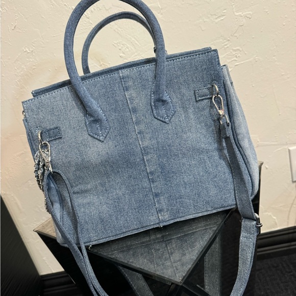 Stylish Denim Handbag with Chain Detail - Picture 3 of 3